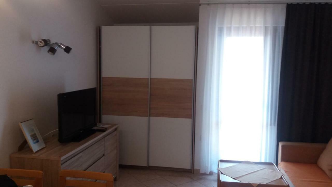 Studio apartman Enya Apartment Miholascica Bagian luar foto